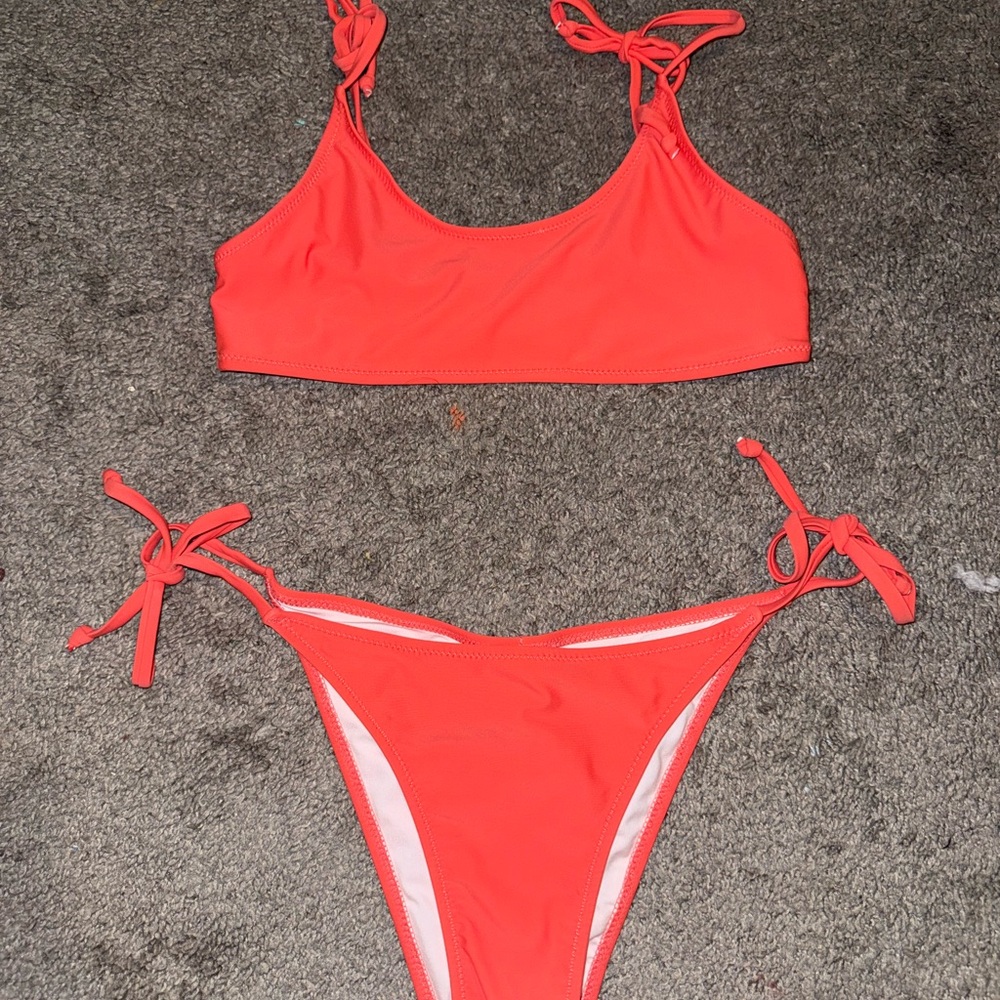 Cupshe Bright Coral Bikini Set (never worn)